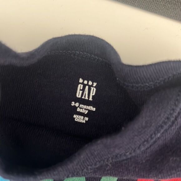2 Gap Baby Onesies - Picture 2 of 3